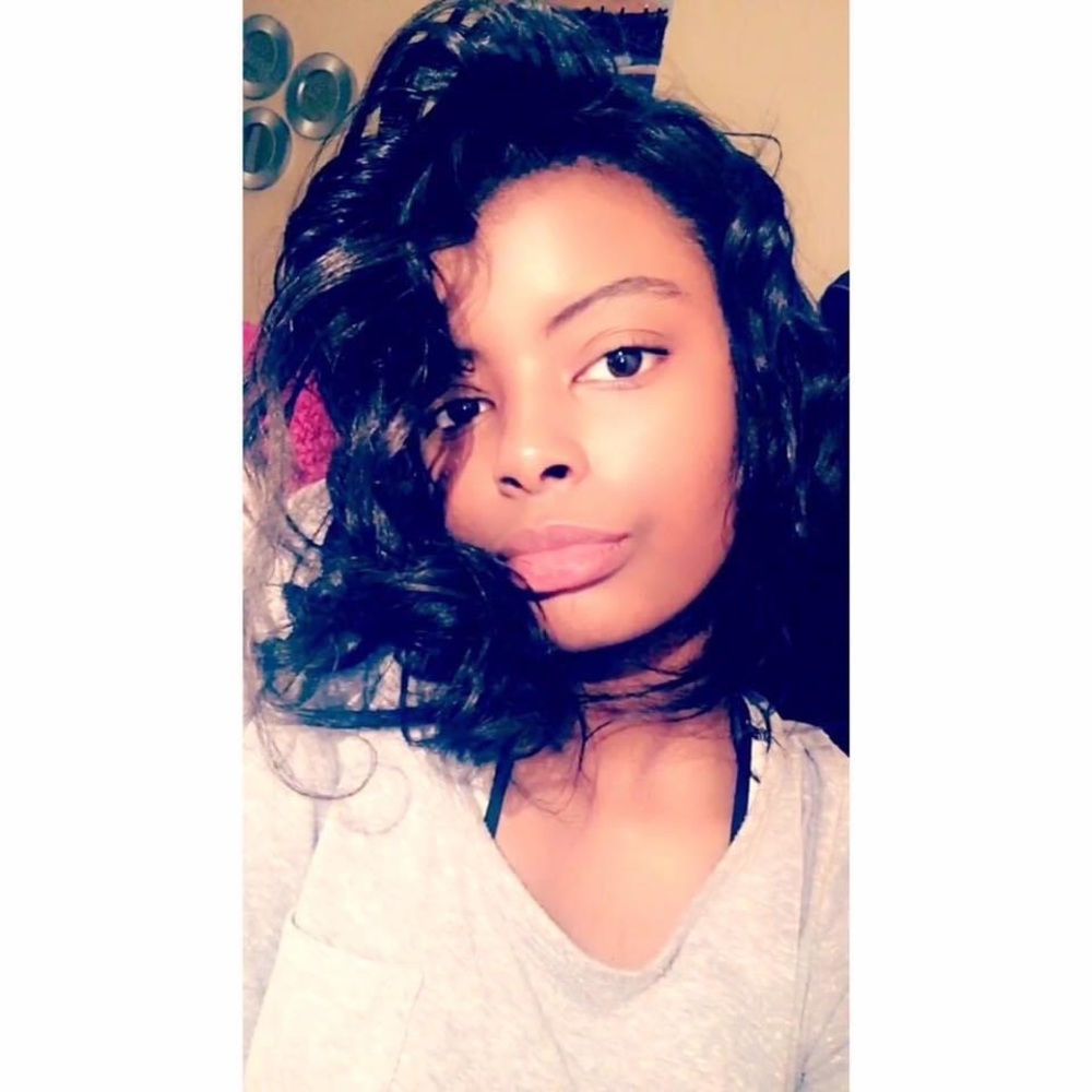 Meet your Posher, Hollan